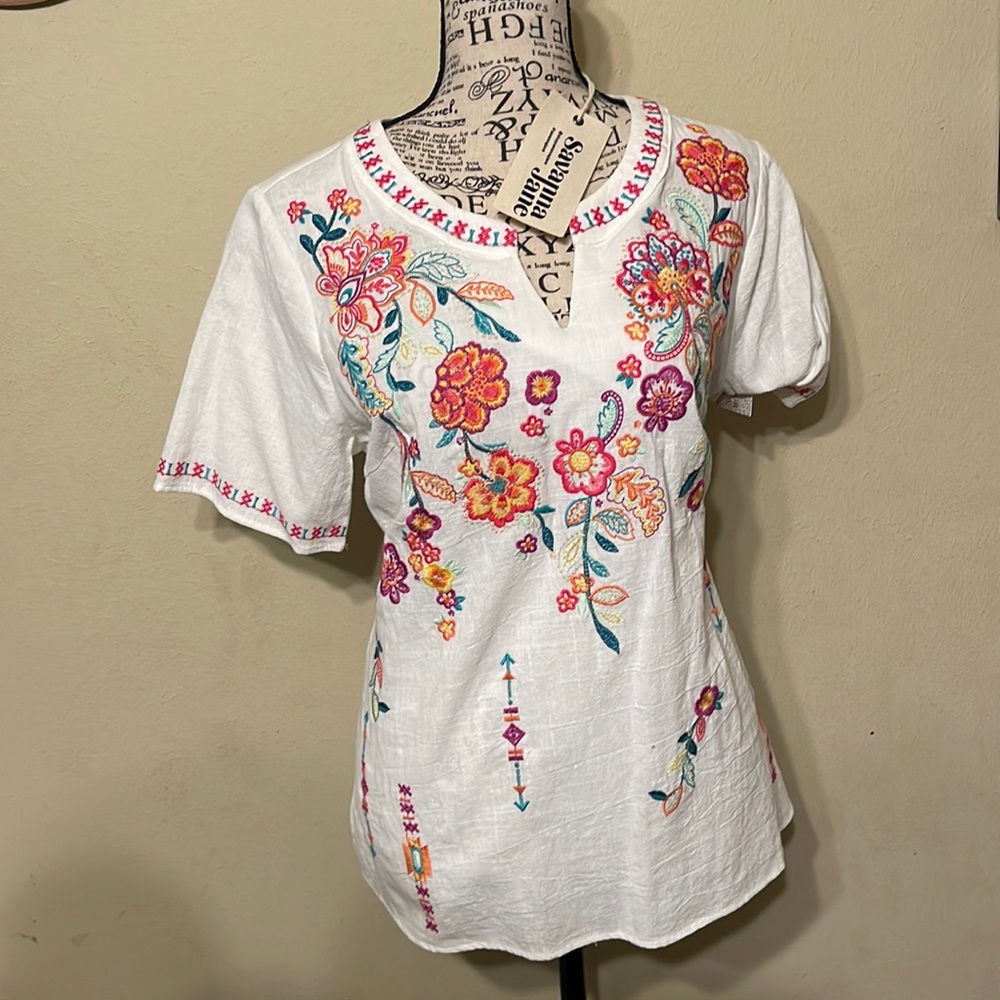 Savanna Jane, Embroidered Short Sleeve Top, Small